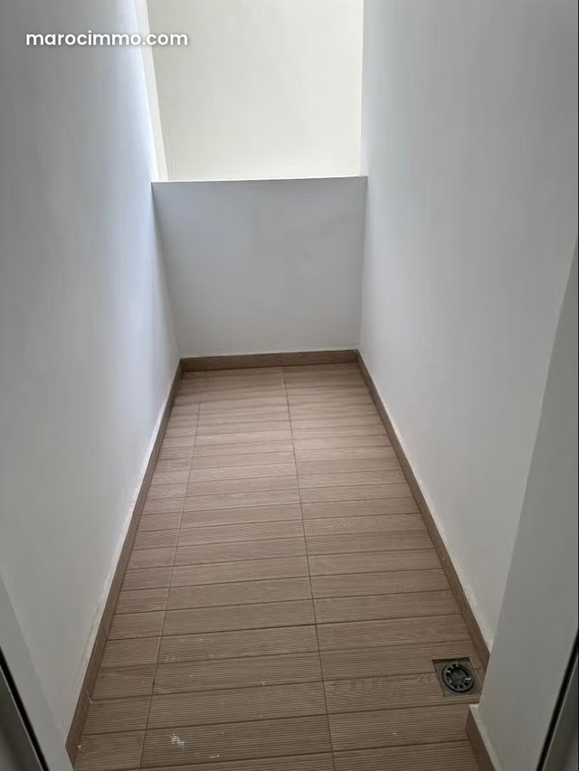 Location de bureaux à Bourgogne Ouest. Superficie 74 m². Avec ascenseur — 5
