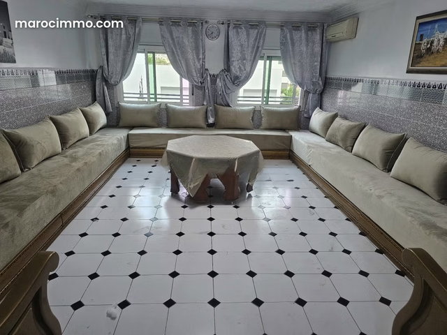 Apartment for rent in Nejma 3 bedroom Surface 140 m². Typical Moroccan living room, secure residence — 2