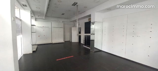 Magasin 57 m² à vendre à Maarif côté twin center — Casablanca