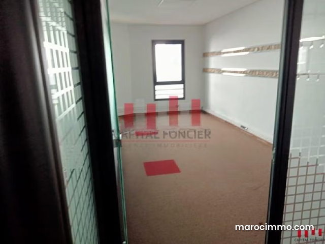 Plateau de bureau de 640 m2 a la colline sidi maarouf a la location idéal pour siège social ou call center — 3