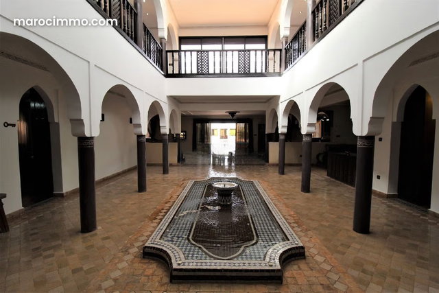 Luxurious Riad with Mountain View — 5