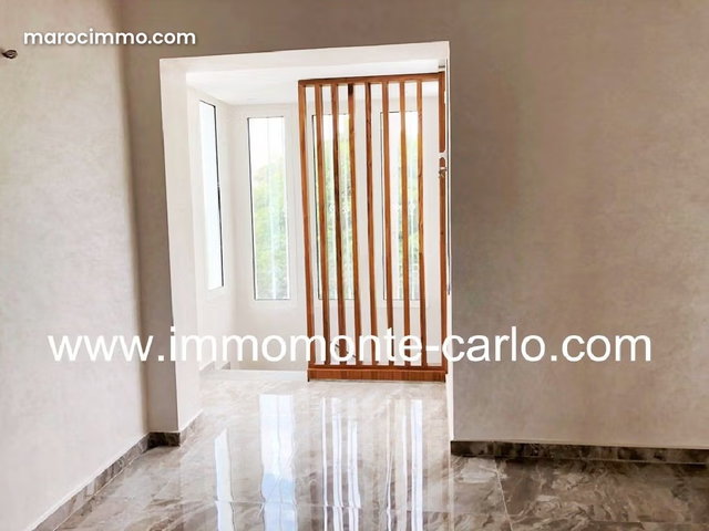 New villa with top view terrace — 2