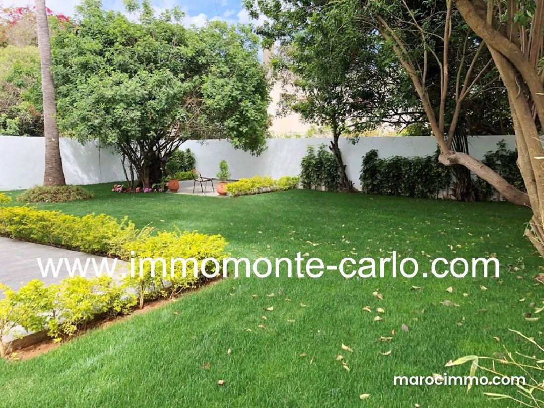 500 m² Villa with Sea and Mountain Views in Hassan, Rabat — Rabat
