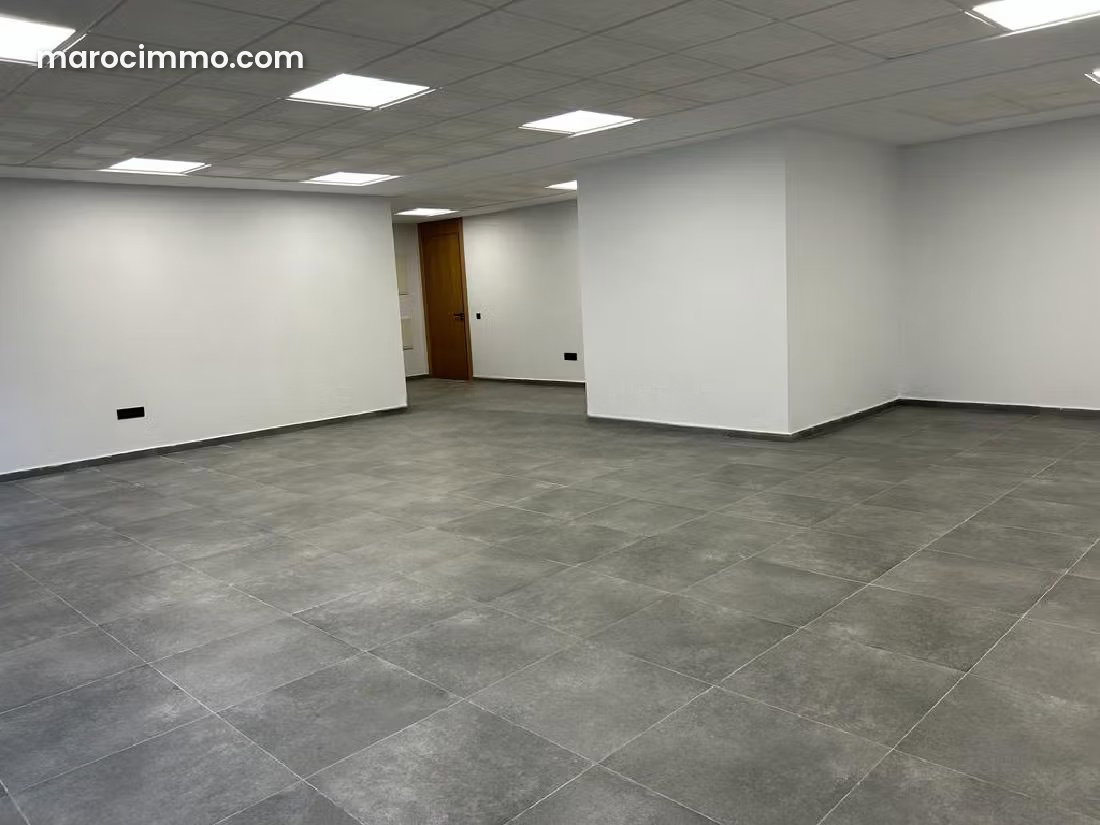 Bright 100 sqm office with terrace, central Bouskoura — Bouskoura