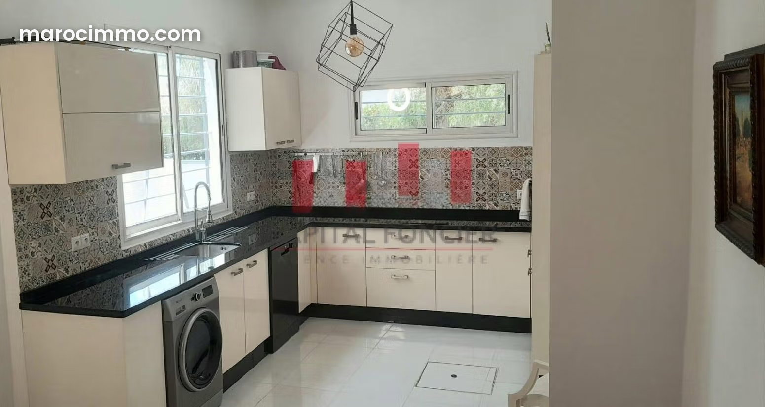 200 sqm villa with swimming pool and garden for rent in Dar Bouazza — Dar Bouazza