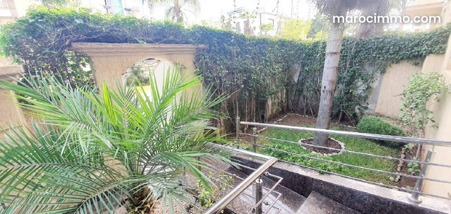 Top Villa jumelée avec piscine à la vente — 3