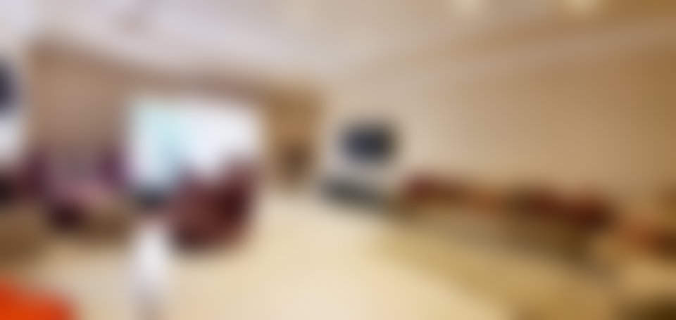 فيلا راقية بمسبح وحديقة للبيع في سيدي معروف الدار البيضاء