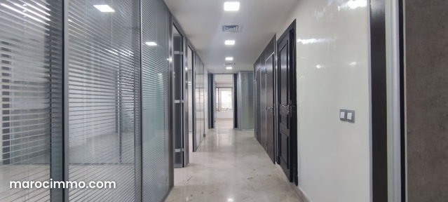 Bureau à louer 200m à Anfa à Casablanca — 2