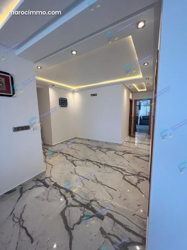 For Sale: 135m² Apartment in Malabata — 2
