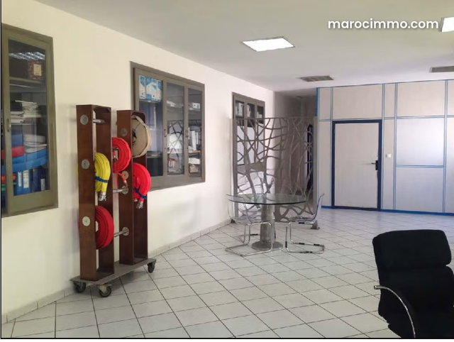 Local industriel de 2346m² à Ain Sebaa — 3