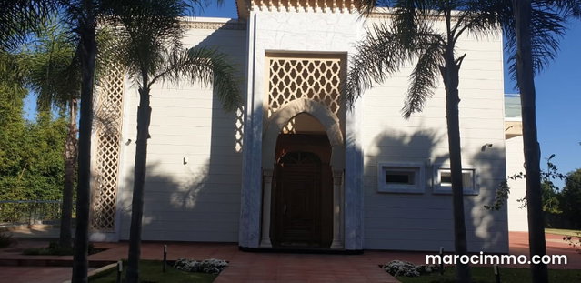 Vente villa comme un petit palais à souissi — 5