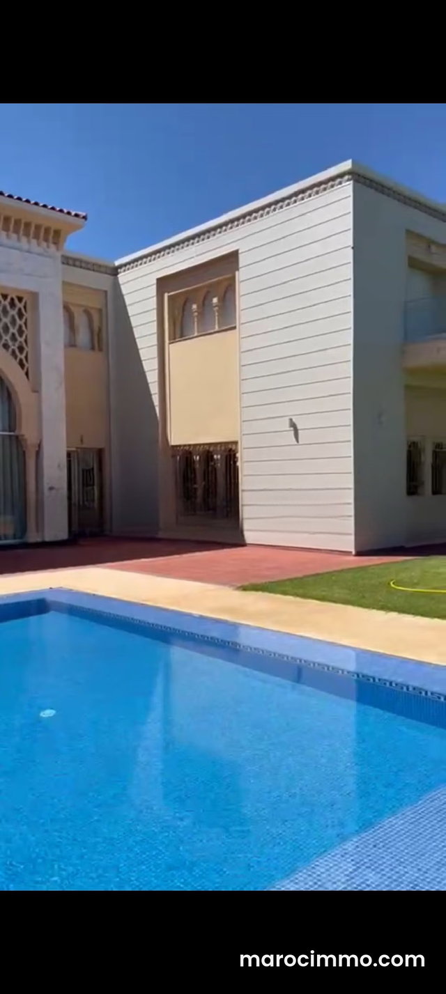 Vente villa comme un petit palais à souissi — 4