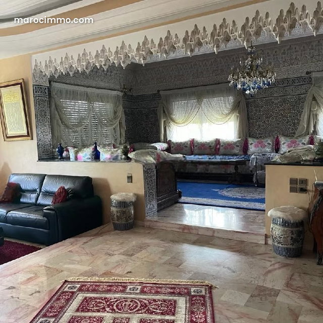 Villa à vendre a usage commercial CIL 480m² — 2