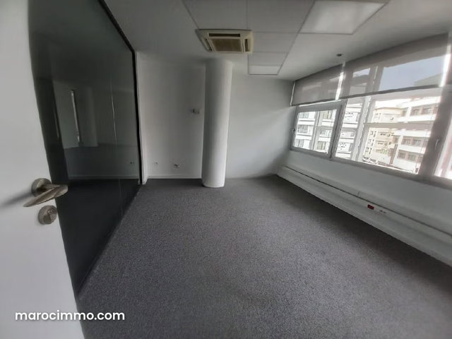 Bureau 433 M² en location en plein Centre Ville — 2