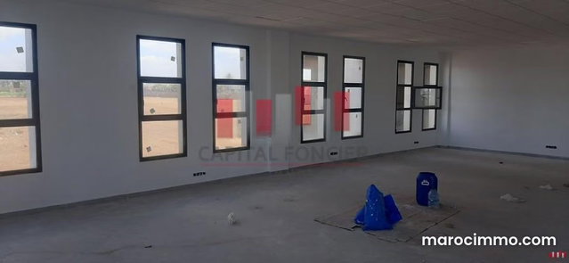 Usine industrielle aux normes internationales de 9500 m au sein de la zone industrielle de sidi maarouf idéal pour la logistique — 4
