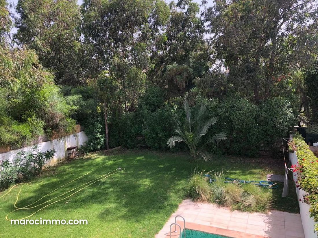 700 sqm Villa with Swimming Pool, Central Bouskoura, Long-Term Rental — Bouskoura