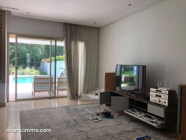 A saisir vite Superbe villa à préstigia de 700 m² — 2