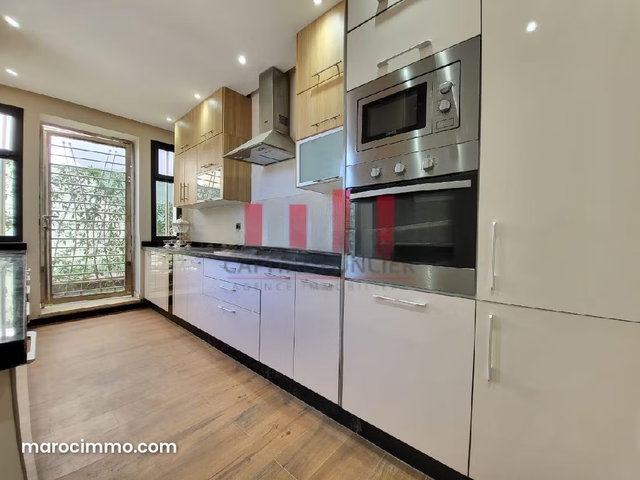 Magnifique rez jardin meuble / 3 chambres / bouskoura — 4