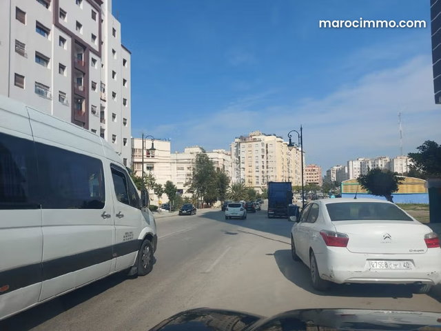 Superbe Terrain 3000 m2 à Coté de Nouvelle Gare routière — 2