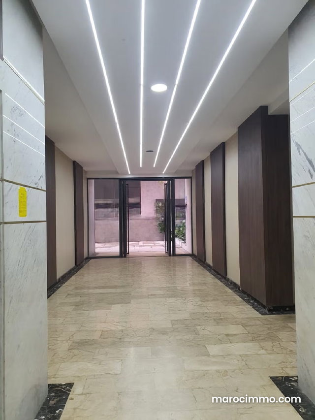 Office for Rent in Sidi Maarouf — 3