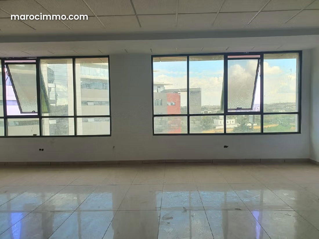 Bureau 125 m² à louer à Sidi Maarouf Casablanca — Casablanca