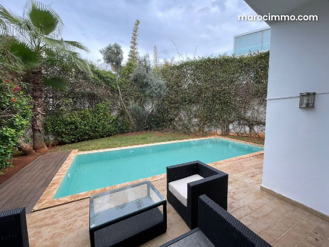 600 sqm Villa with Pool, Aïn Diab, Casablanca — Casablanca