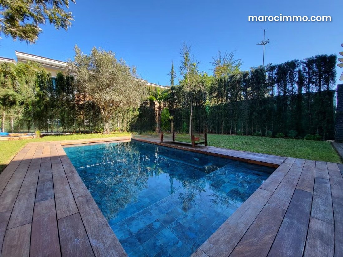 455 m² Apartment with Swimming Pool and Garden, Central Bouskoura — Bouskoura