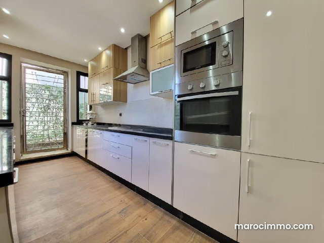 Somptueux Appartement meuble golf bouskoura — 3