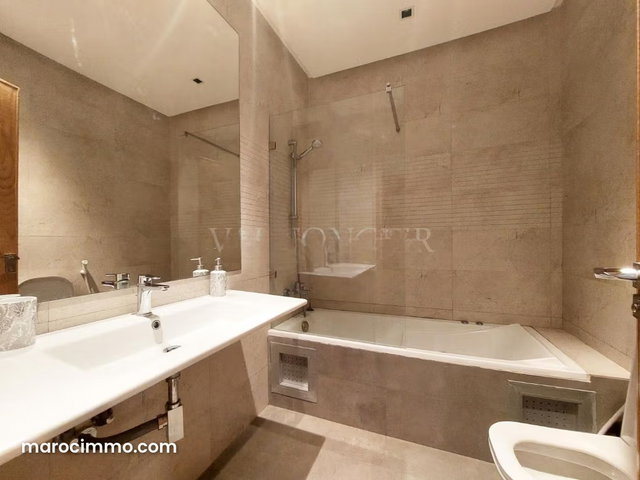 Furnished Modern Apartment with Palmier Terrace, Casablanca for Rent — 5