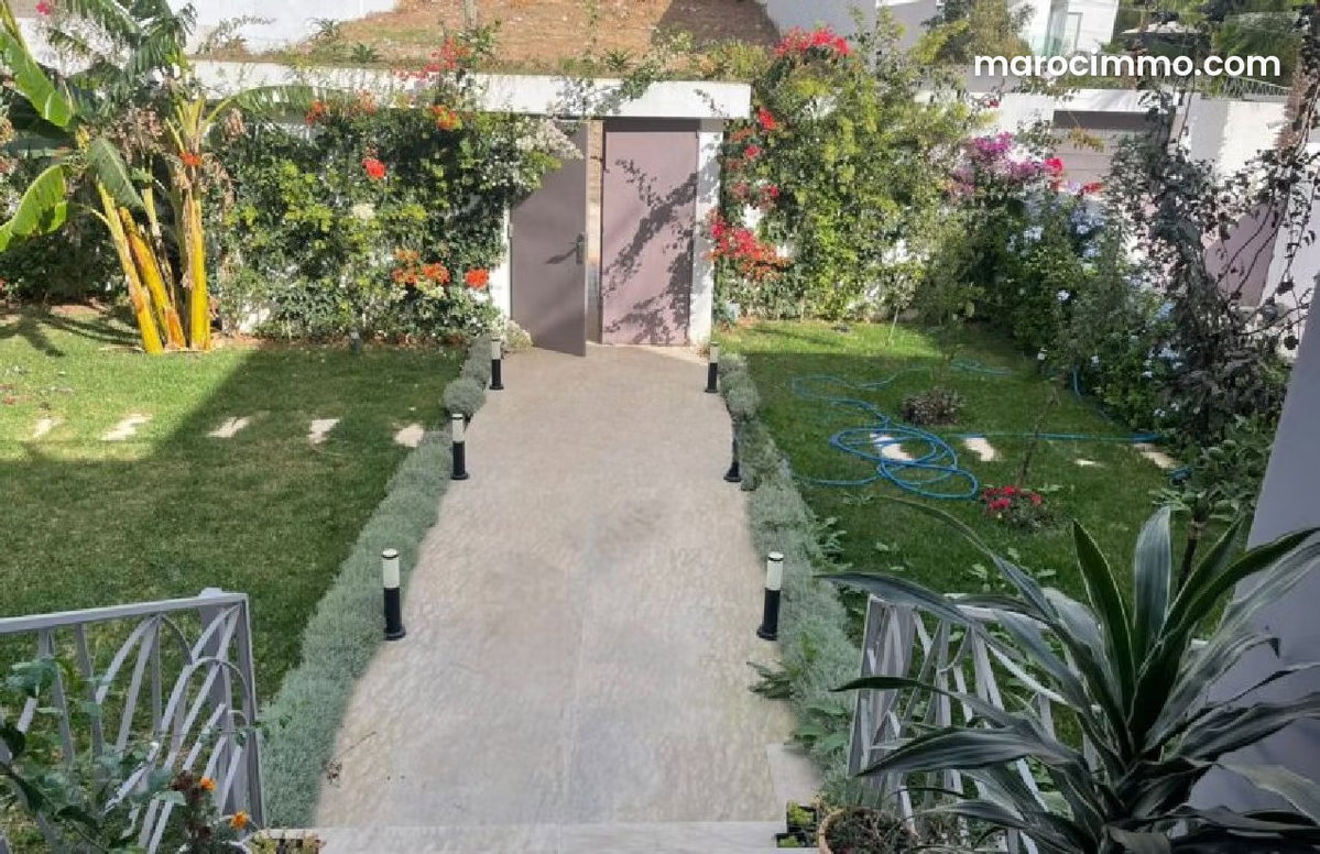 Villa a louer avec jardin situation la montagne surface 1000 m²