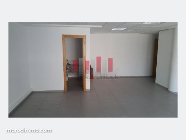 Location Bureau 53 m2 coté rond point d’europe — 2