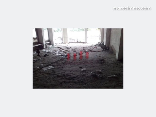 LOCAL COMMERCIAL 443 m RDC 227 m en soupente Quartier les hopitaux — 4