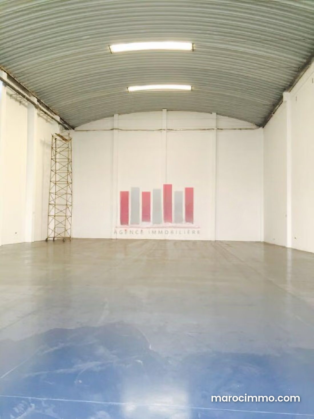 Local commercial 680 m² en Zone Industrielle, Casablanca — Casablanca