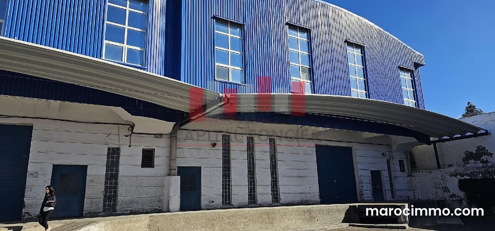 Local commercial 850 m² neuf, Bouskoura centre à louer — Bouskoura