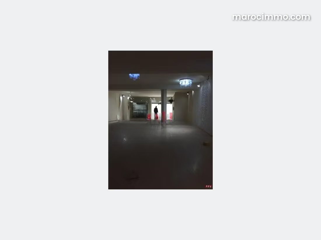 720 m² Commercial Premises, 200 m² Terrace, Bourgogne, Casablanca — Casablanca