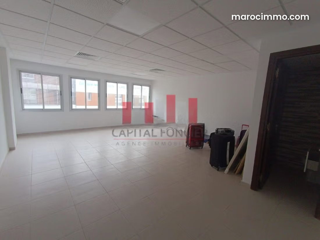 Brand-new 66 m² office with parking, Oasis, Casablanca — Casablanca