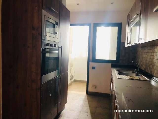 Beautiful Empty Apartment for Rent in the Green City — 5
