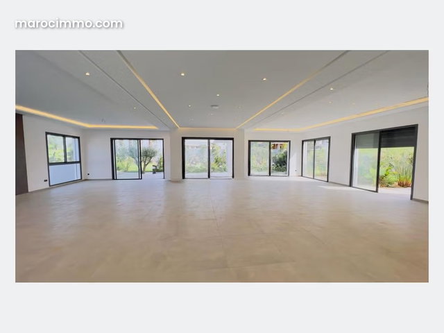 New villa for rent in Souissi — 2