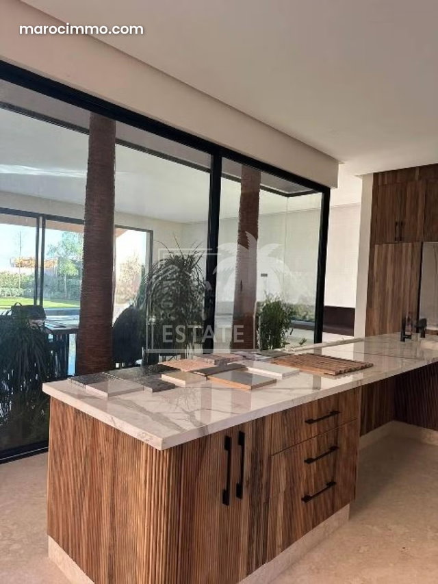 Luxury Modern Villa on Damezmiz Road — 3
