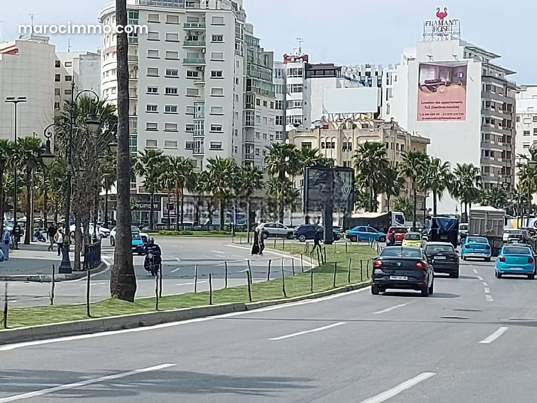 أرض استثمارية استثنائية وسط طنجة — طنجة