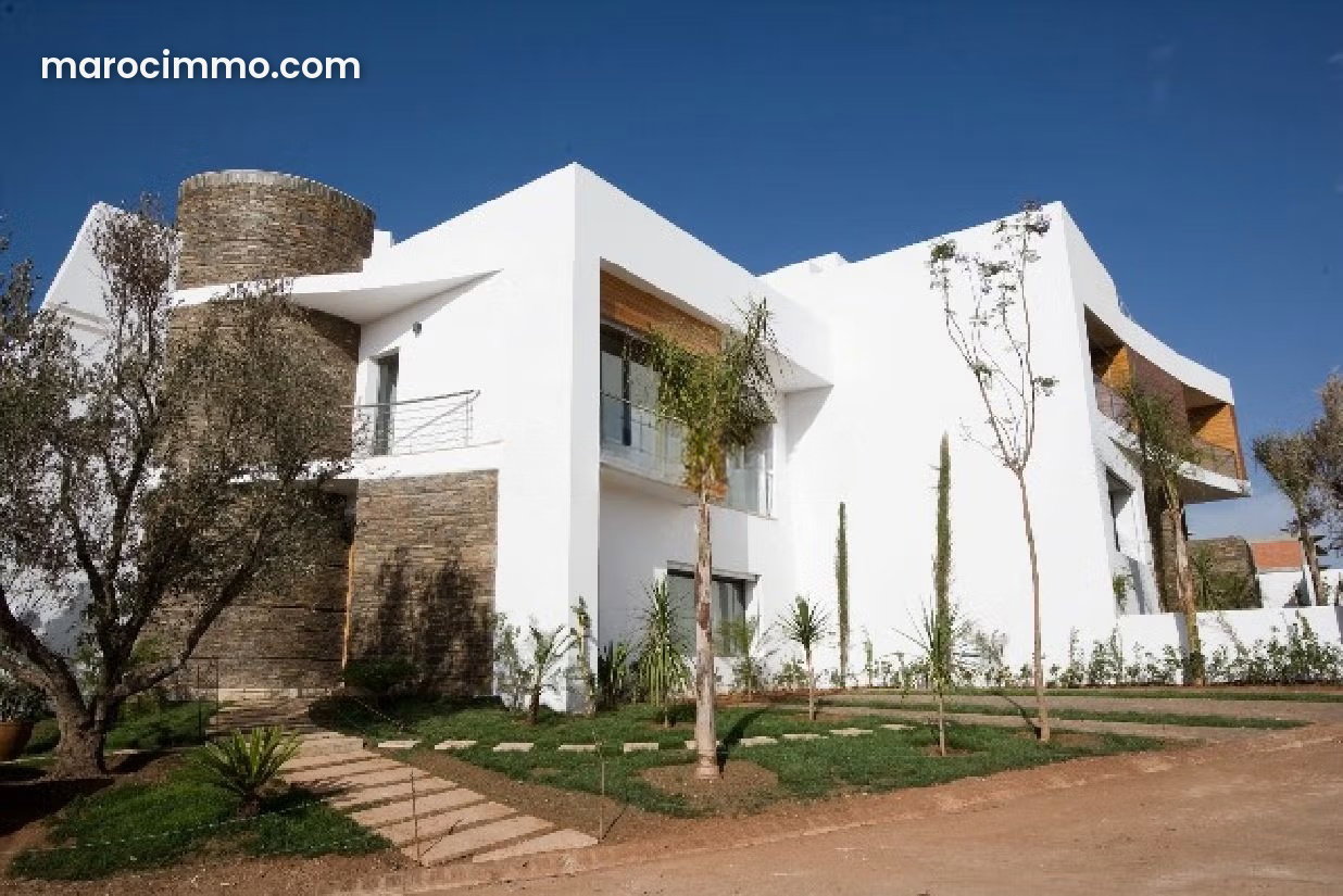 4-Bedroom Villa with Swimming Pool for Rent, Ain Diab, Casablanca — Casablanca