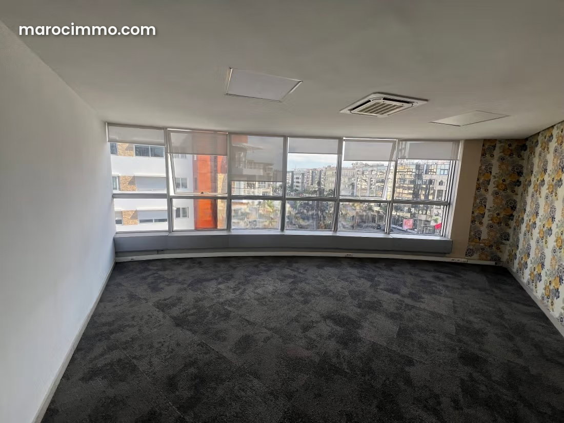 260 m² Office in Casablanca’s Golden Triangle, High-Standing Building — Casablanca