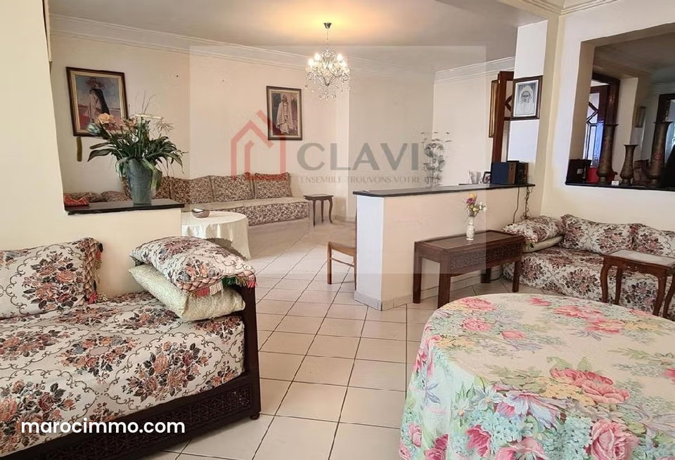 Apartment in the Hospitals Quarter for Habitation or Office