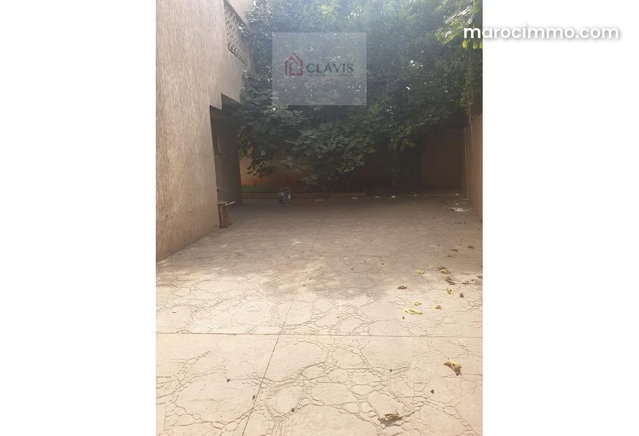 4-Unit Multi-Purpose Villa for Sale: Offices or Residential Use — 5