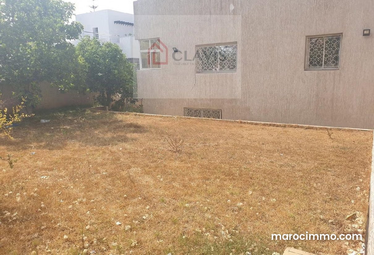 Villa spacieuse à vendre à l'Oasis, Casablanca — Casablanca