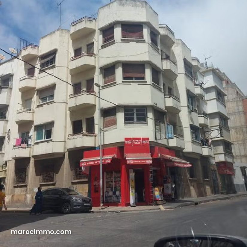 232 m² Apartment in Casablanca's Foncière District to Renovate — Casablanca