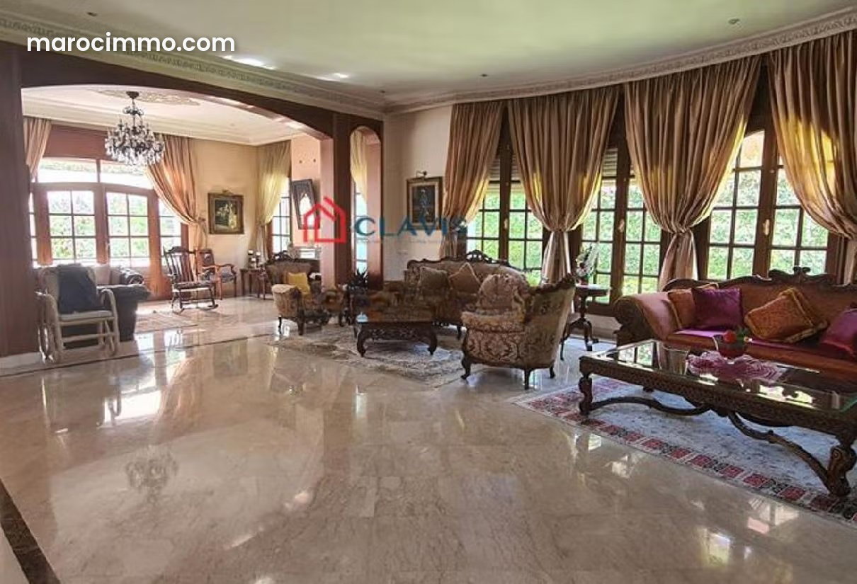 850 sqm Villa with Swimming Pool, Hay Laymouna, Casablanca — Casablanca