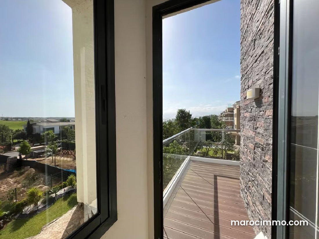 255 sqm Apartment, 3 Bedrooms with Swimming Pool, Central Bouskoura — Bouskoura