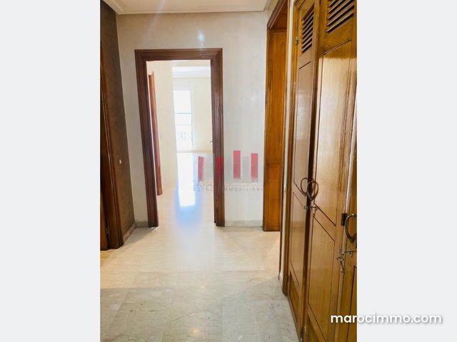 Bel appartement spacieux — 4