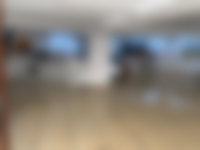 Local commercial 90 m², axe passant, cœur de Mdiq — 2
